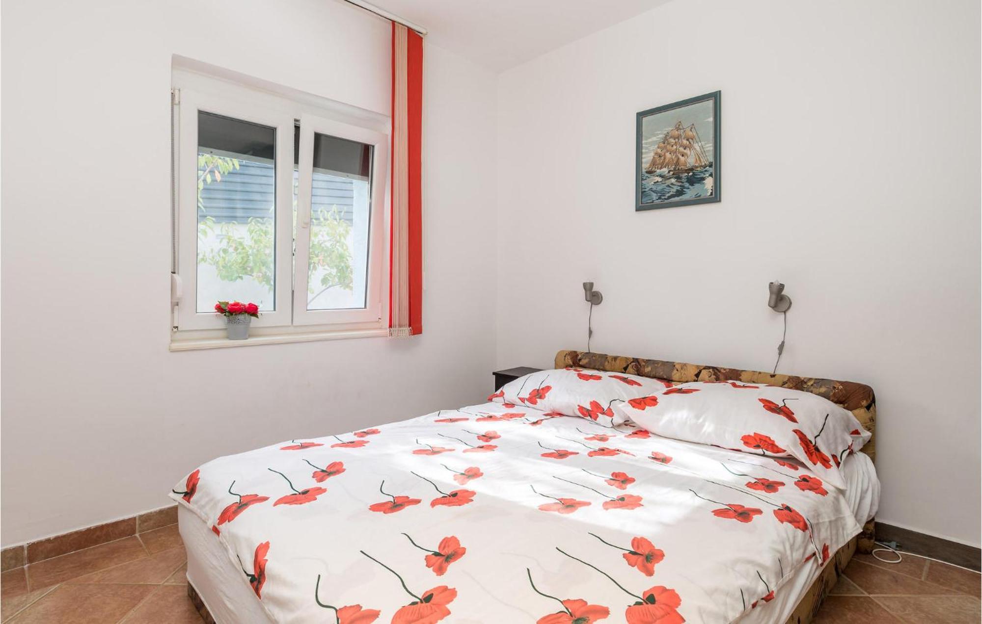 1 Bedroom Beautiful Apartment In Vrh Vrh  Εξωτερικό φωτογραφία